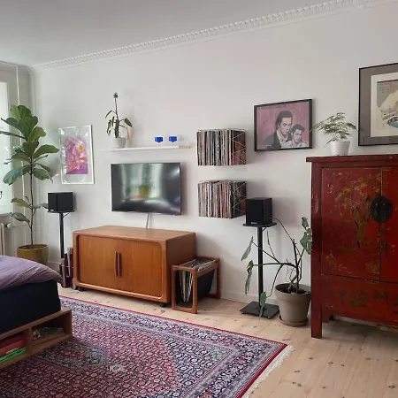 Stunning Authentic Renovated I Near Lakes & Metro