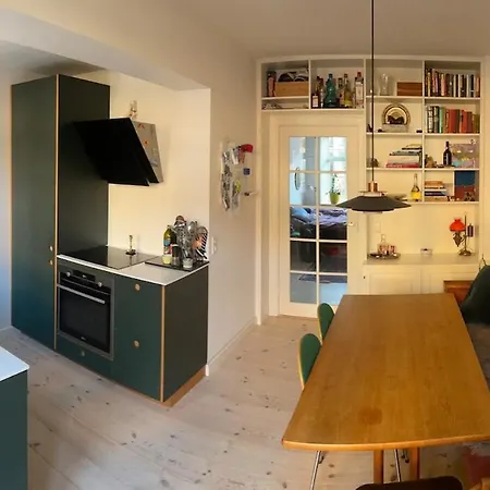 Stunning Authentic Renovated I Near Lakes & Metro