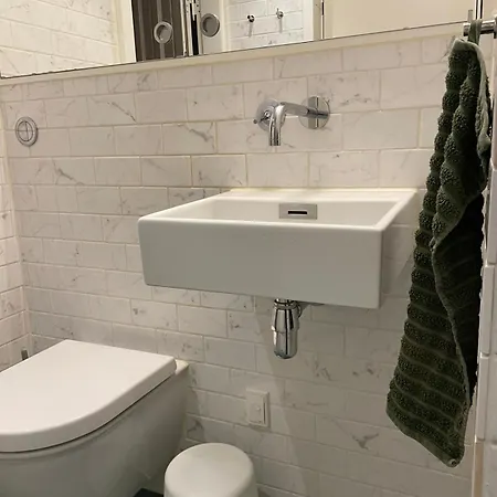 Stunning Authentic Renovated I Near Lakes & Metro