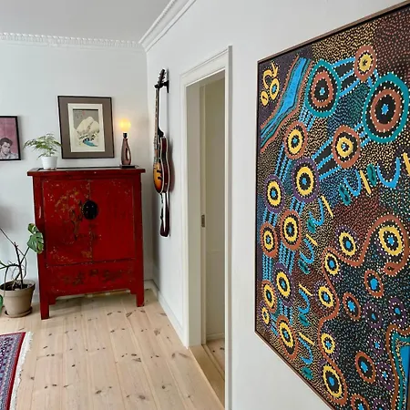 Stunning Authentic Renovated I Near Lakes & Metro