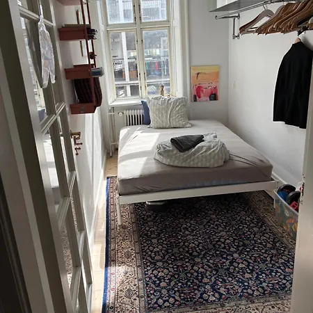 Stunning Authentic Renovated I Near Lakes & Metro *