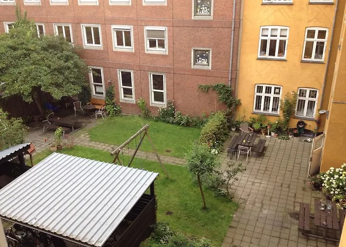 Stunning Authentic Renovated I Near Lakes & Metro Kopenhagen